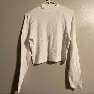NWT American Eagle cropped mockneck